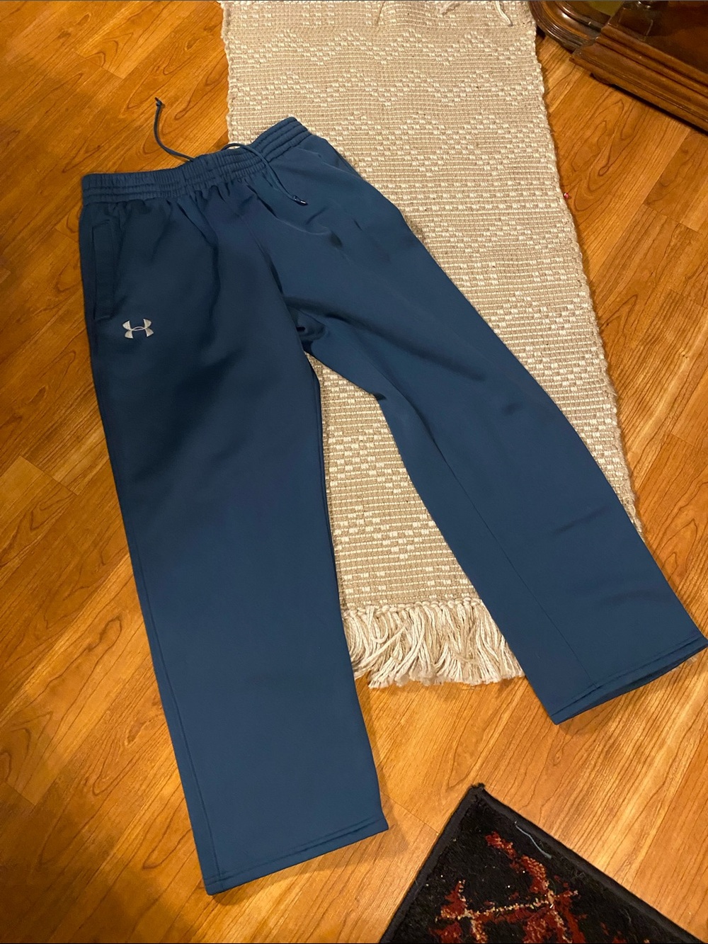 Under Armour Men's Dark Blue Athletic Joggers L